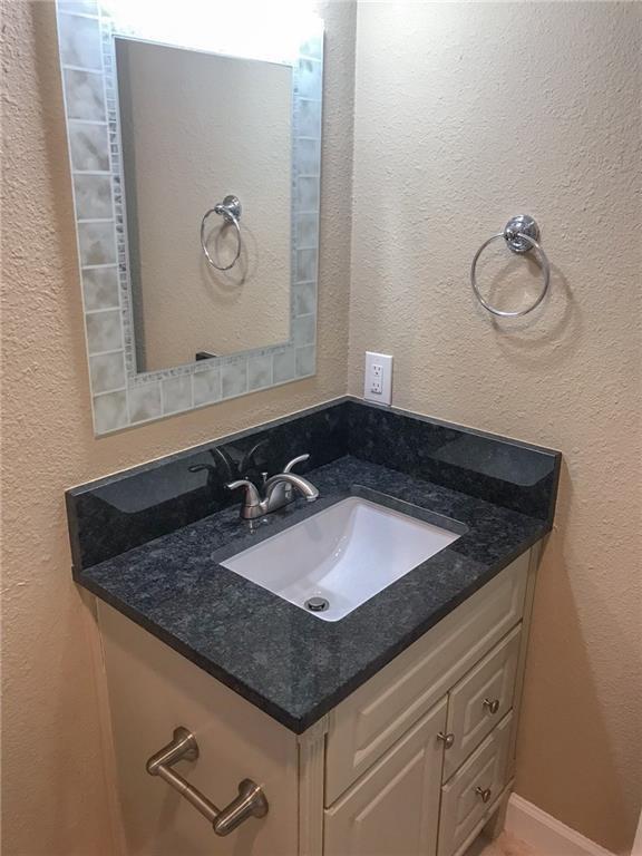 10511 Robinwood Cir Property Photo 12