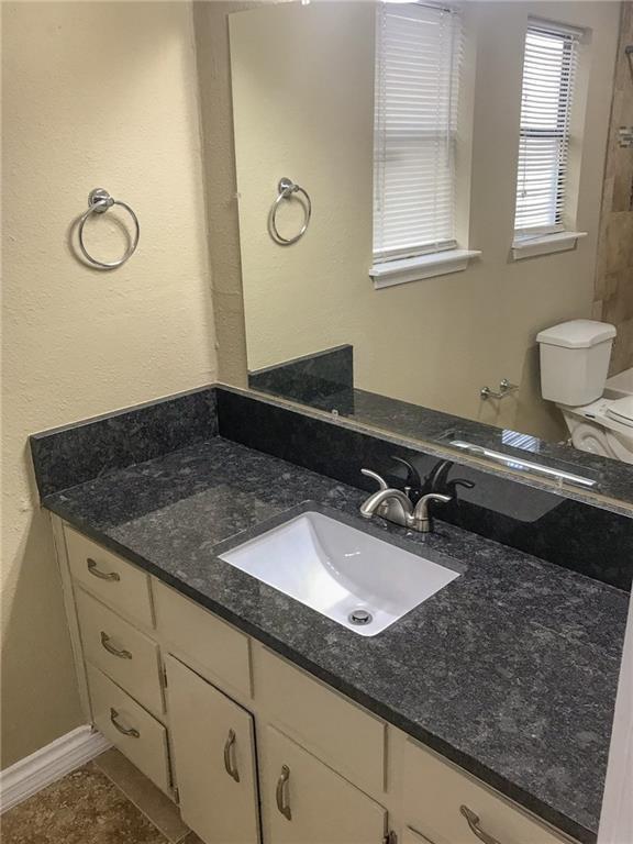10511 Robinwood Cir Property Photo 18
