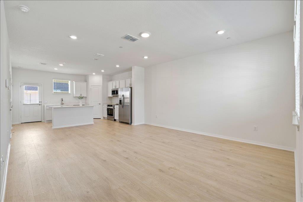 2515 Caleb Asher Loop Property Photo 3