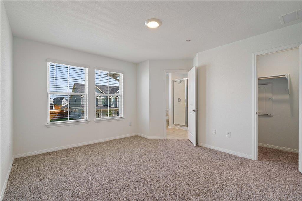 2515 Caleb Asher Loop Property Photo 5