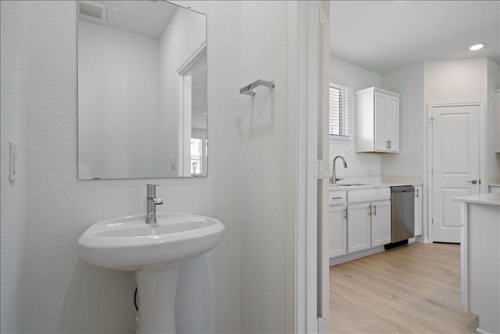 2515 Caleb Asher Loop Property Photo 11