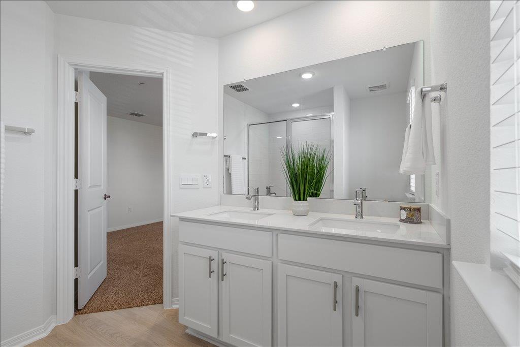 2515 Caleb Asher Loop Property Photo 12