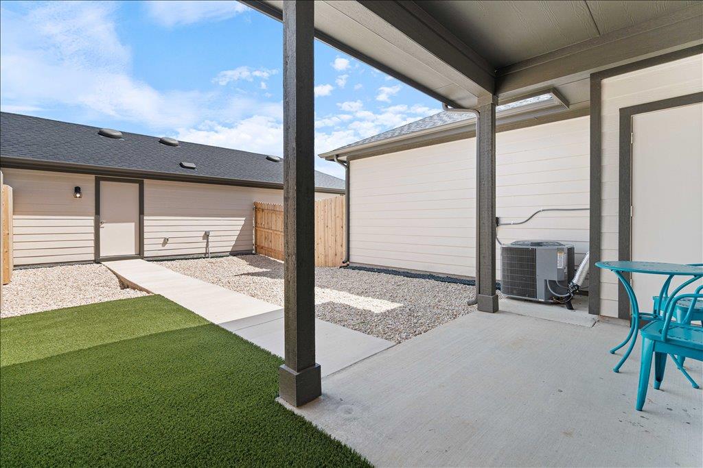 2515 Caleb Asher Loop Property Photo 16