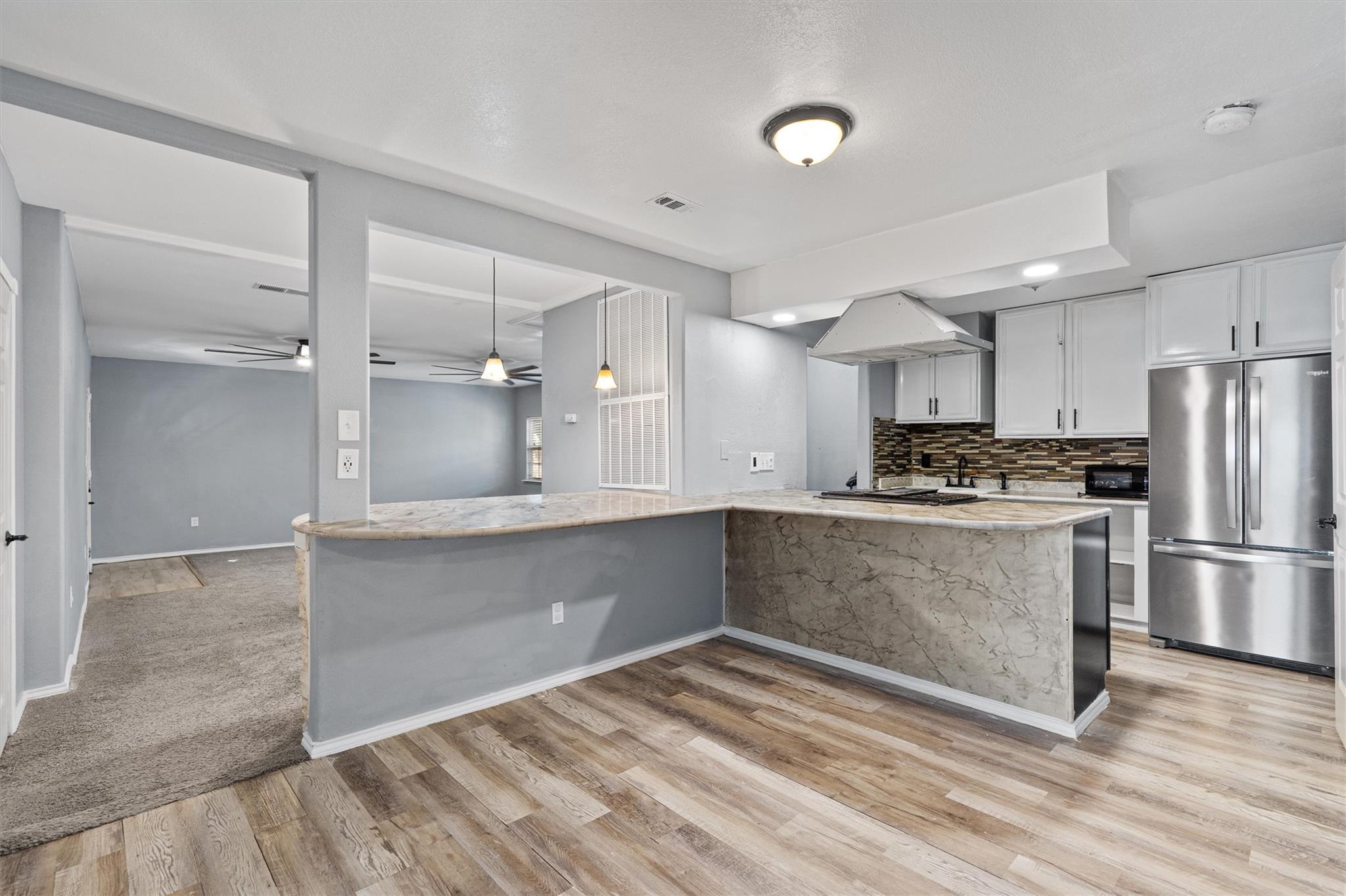 5501 Spring Meadow Rd #a Property Photo 1
