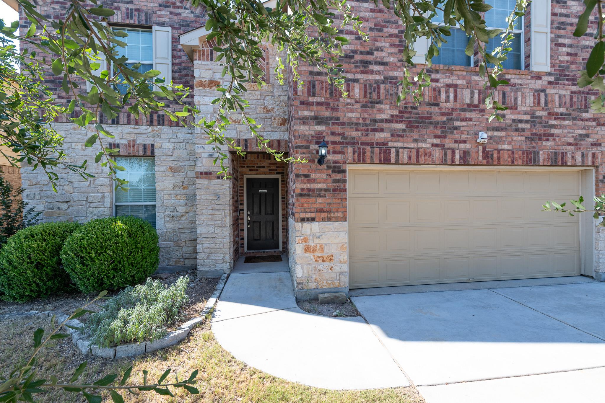 305 Talon Grasp Trl Property Photo 3