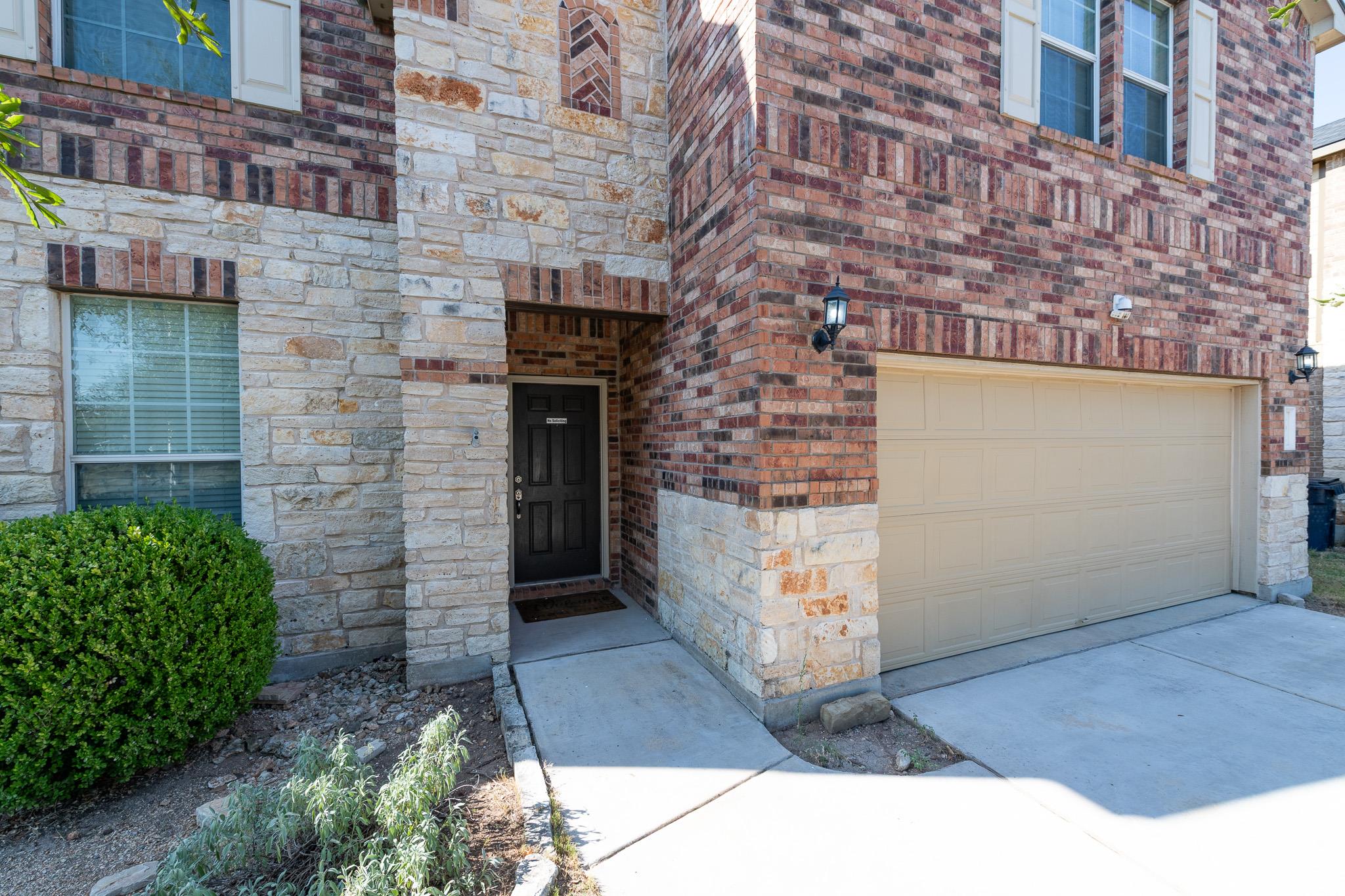 305 Talon Grasp Trl Property Photo 4