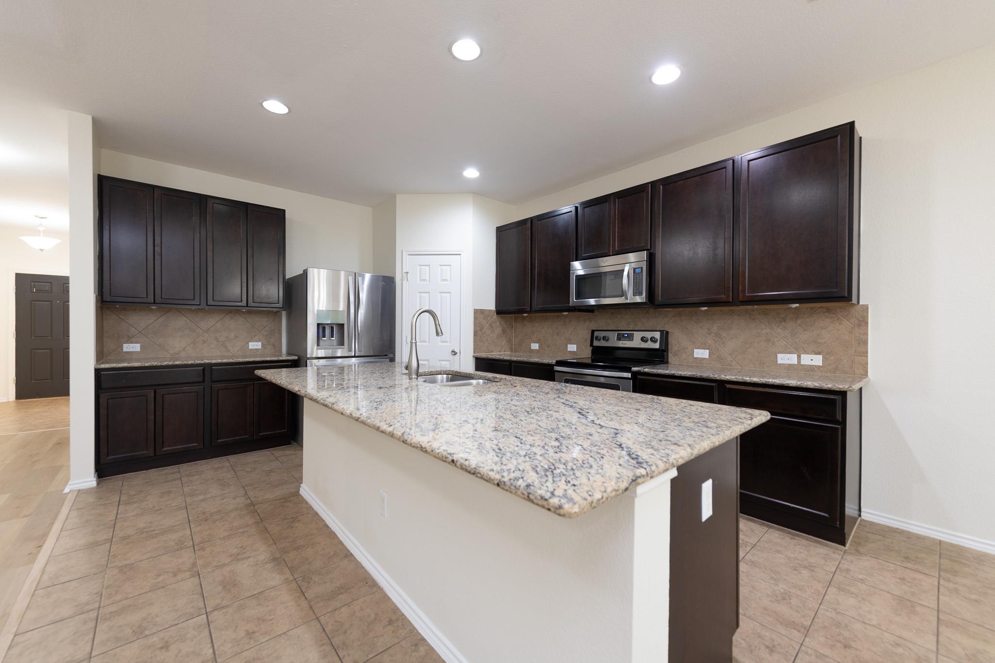 305 Talon Grasp Trl Property Photo 8