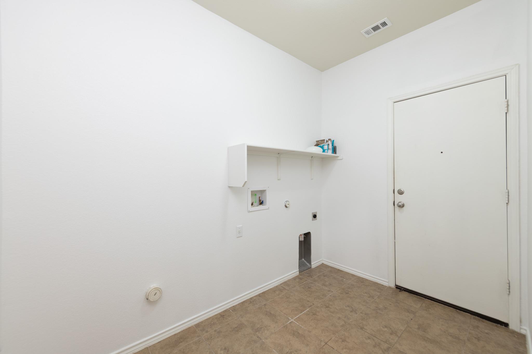 305 Talon Grasp Trl Property Photo 15