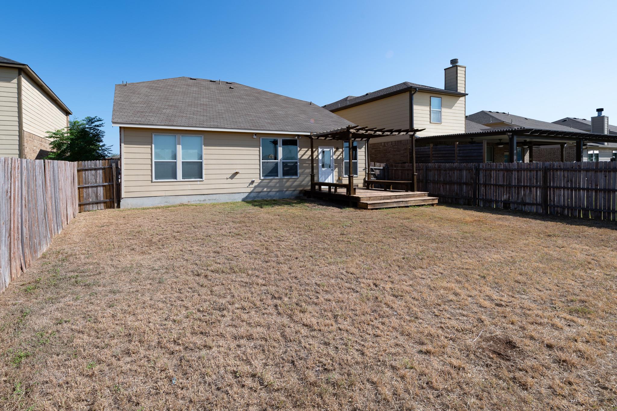305 Talon Grasp Trl Property Photo 22