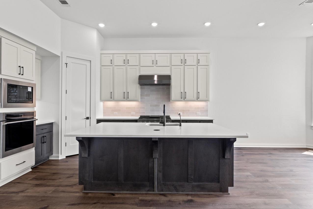 2109 Tobiano Trce Property Photo 2