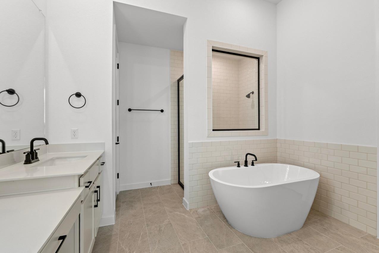 2109 Tobiano Trce Property Photo 16