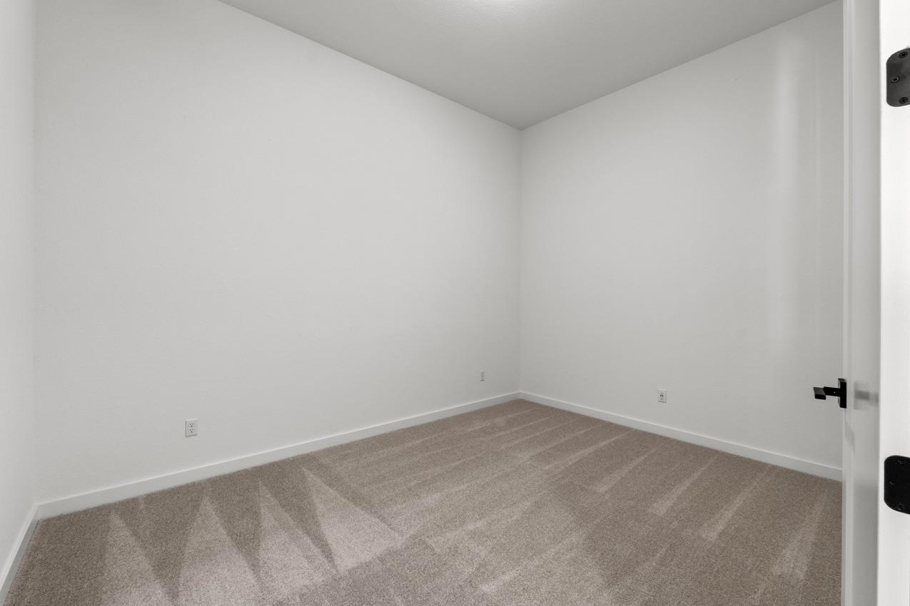 2109 Tobiano Trce Property Photo 24