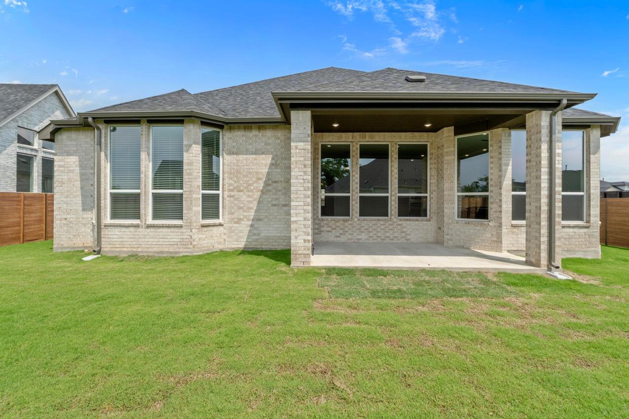 2109 Tobiano Trce Property Photo 29