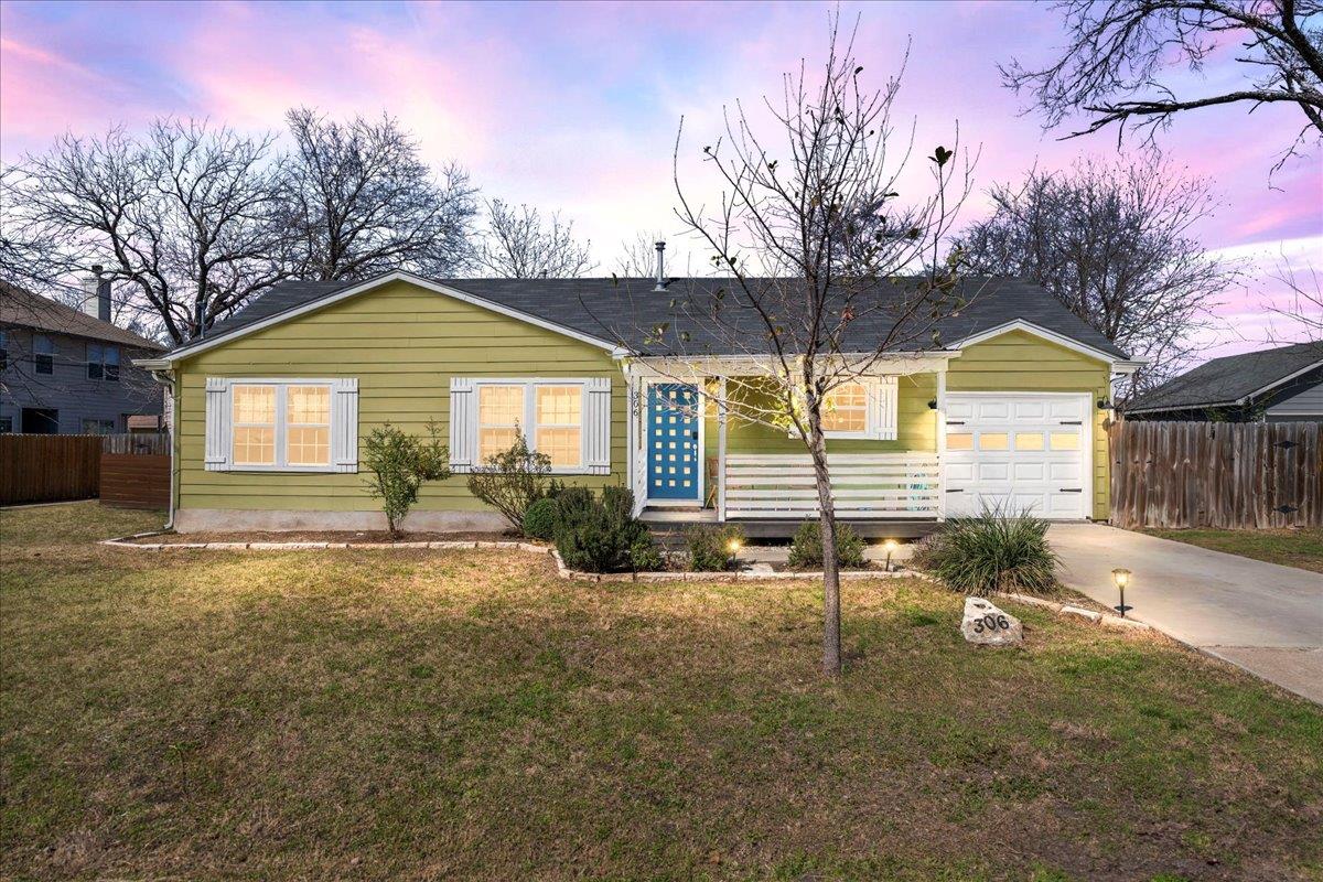 306 W Live Oak St Property Photo