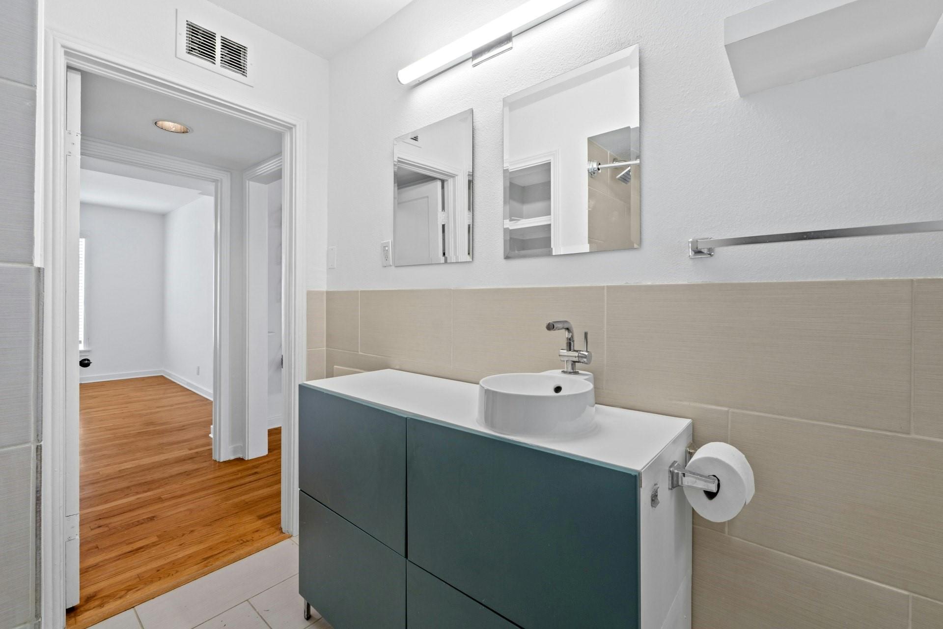 301 E 34th St 103 Property Photo 19