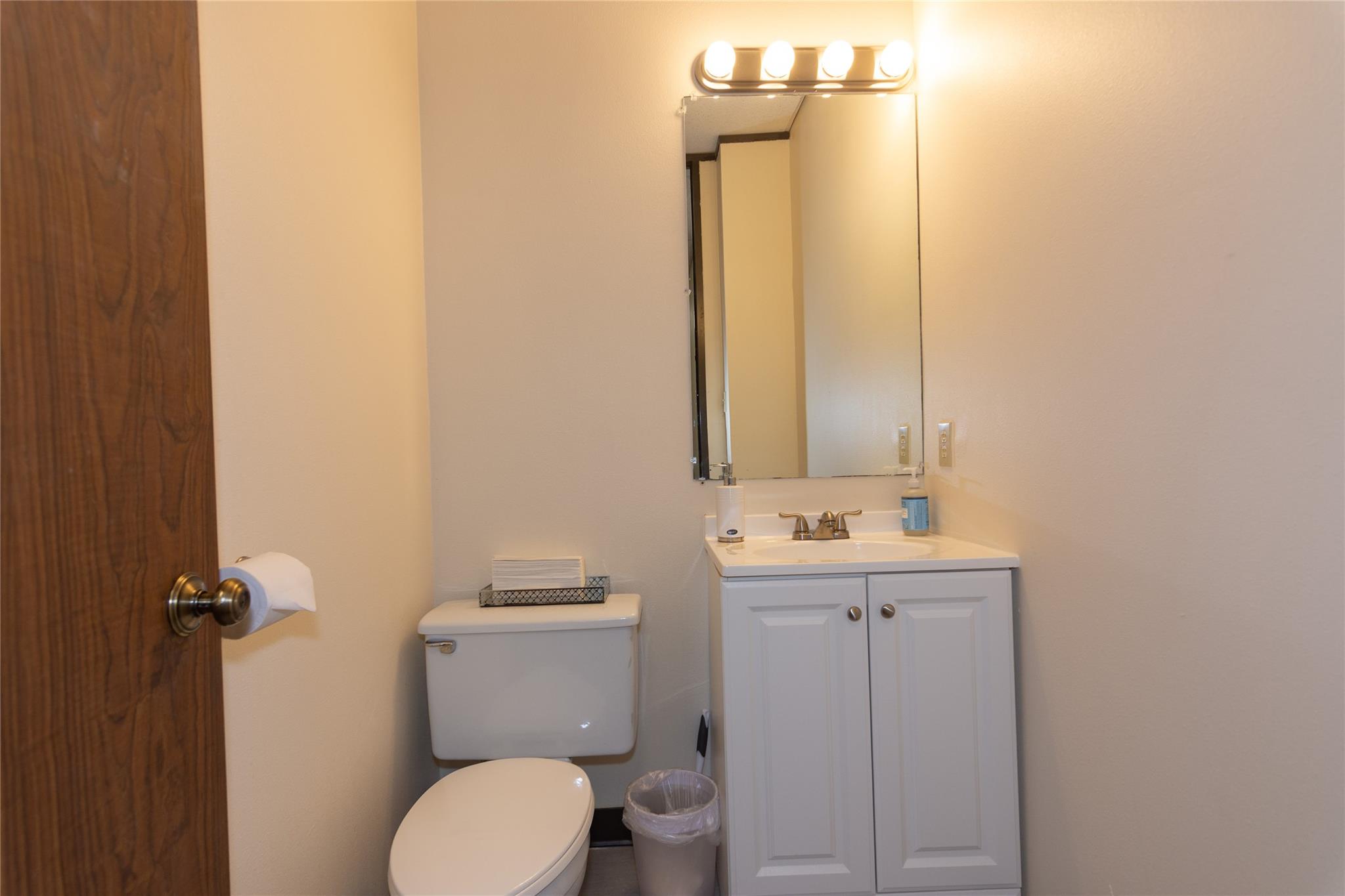 3624 N Hills Dr #d208 Property Photo 9