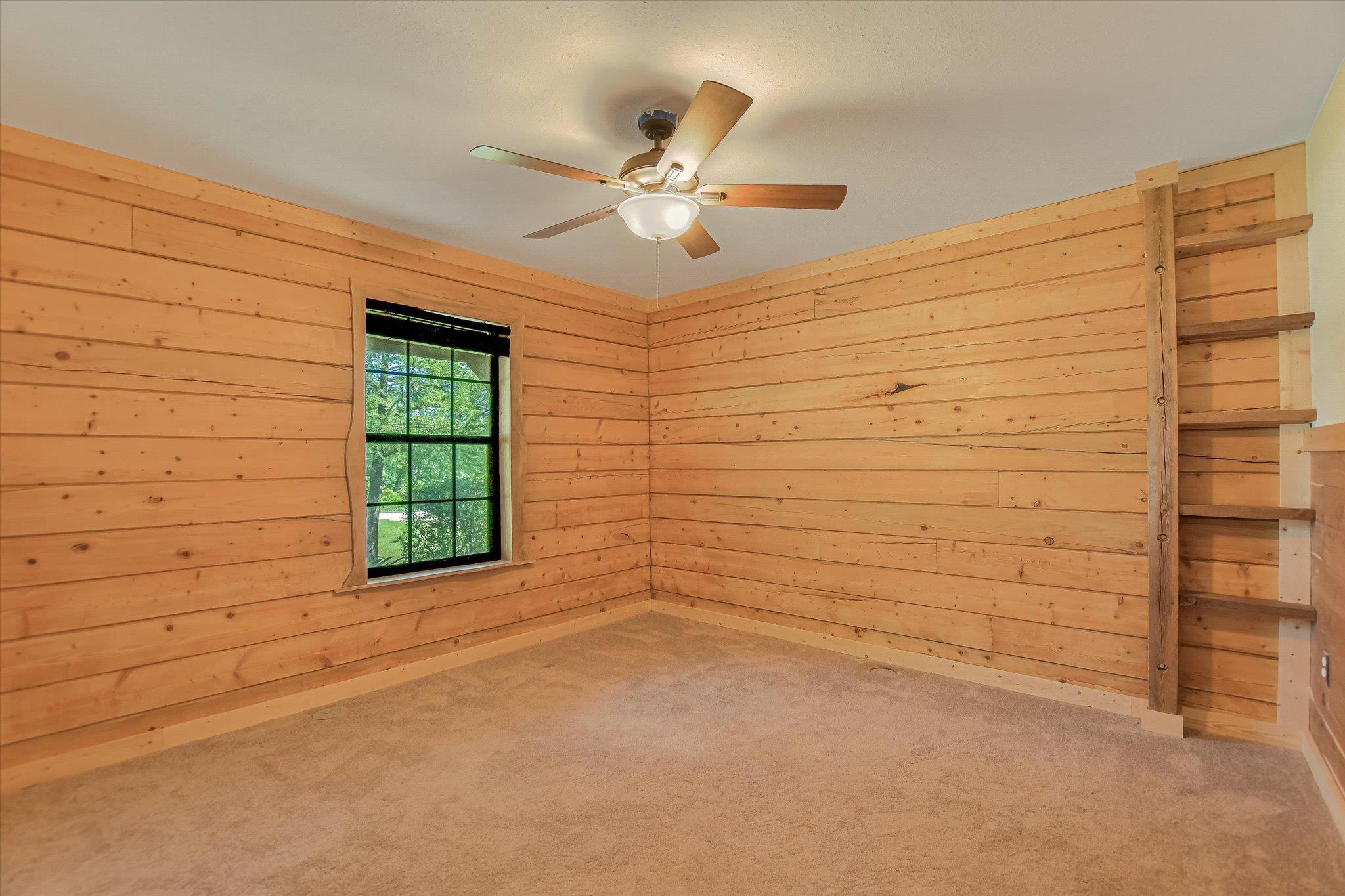 218 Cardinal Loop Property Photo 14