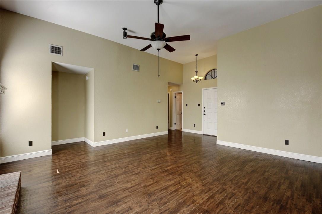 15811 De Peer Ave Property Photo 6