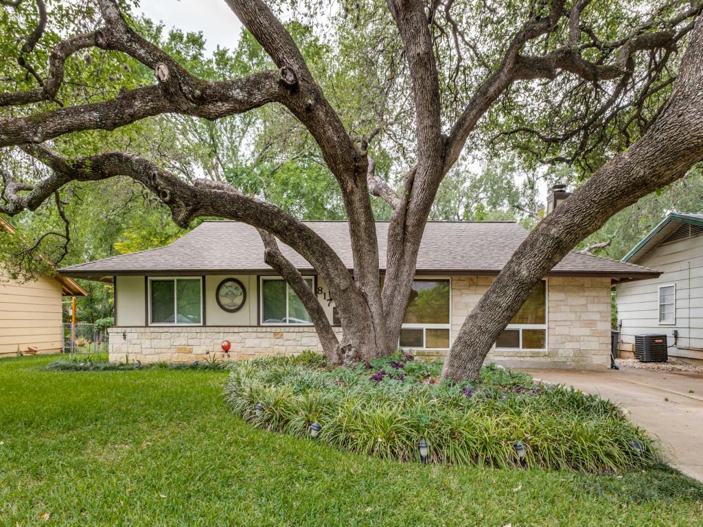 817 Glen Oak Dr Property Photo 1
