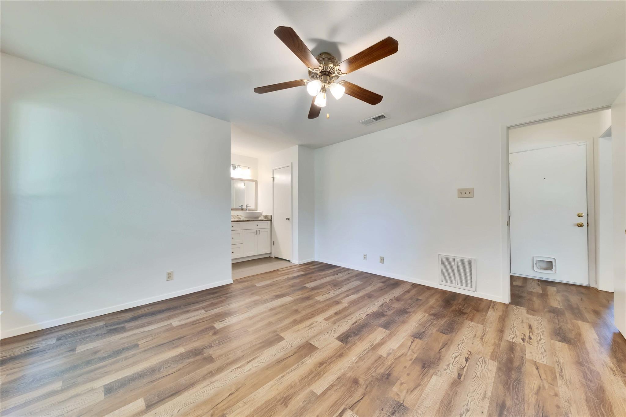 3411 Monument Dr Property Photo 12