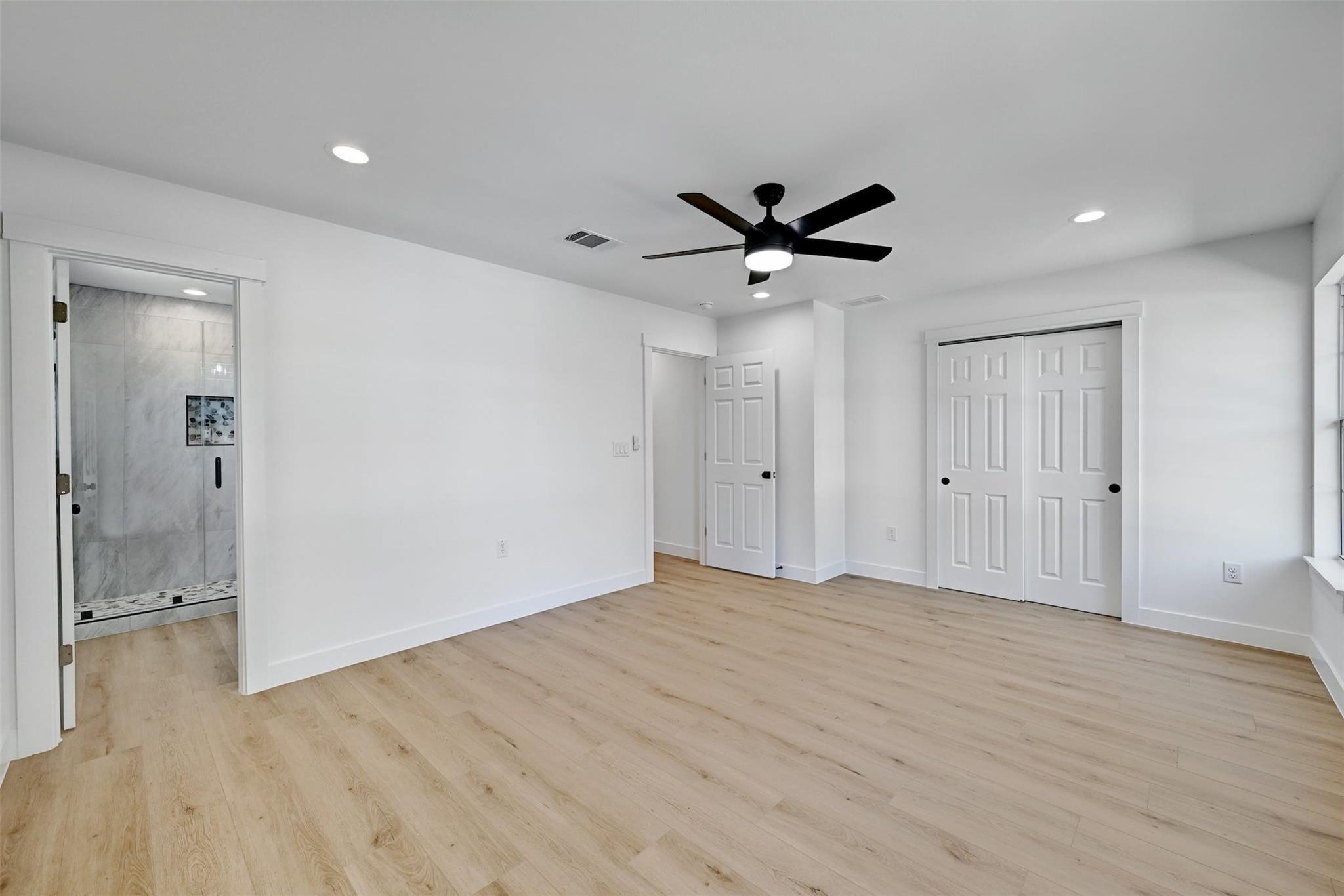 10006 Woodhaven Dr Property Photo 16