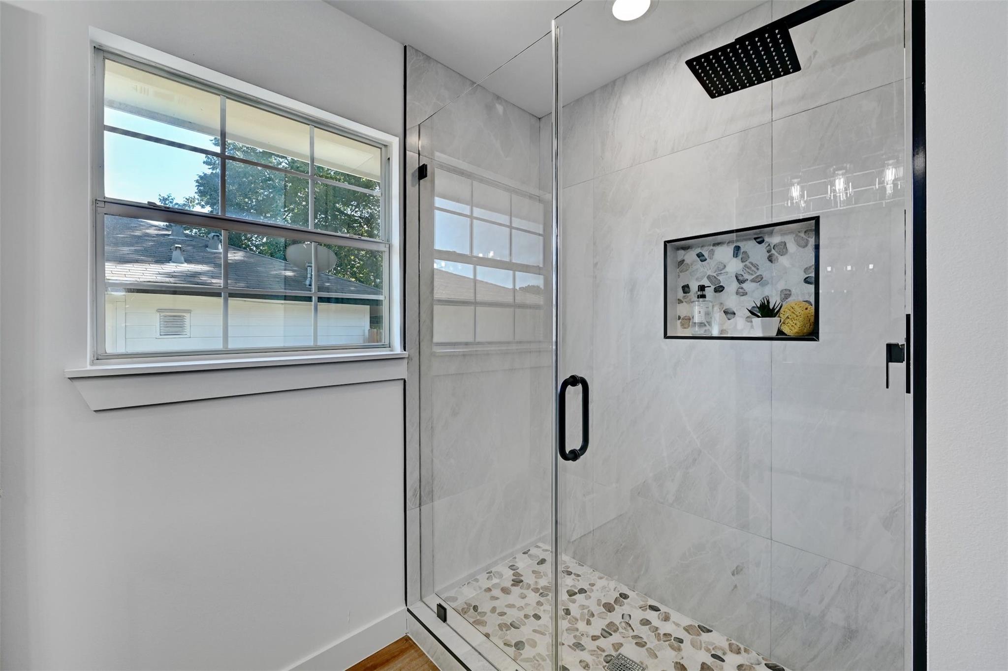 10006 Woodhaven Dr Property Photo 18