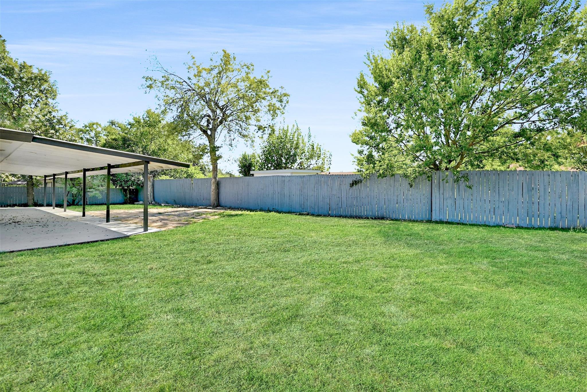10006 Woodhaven Dr Property Photo 22