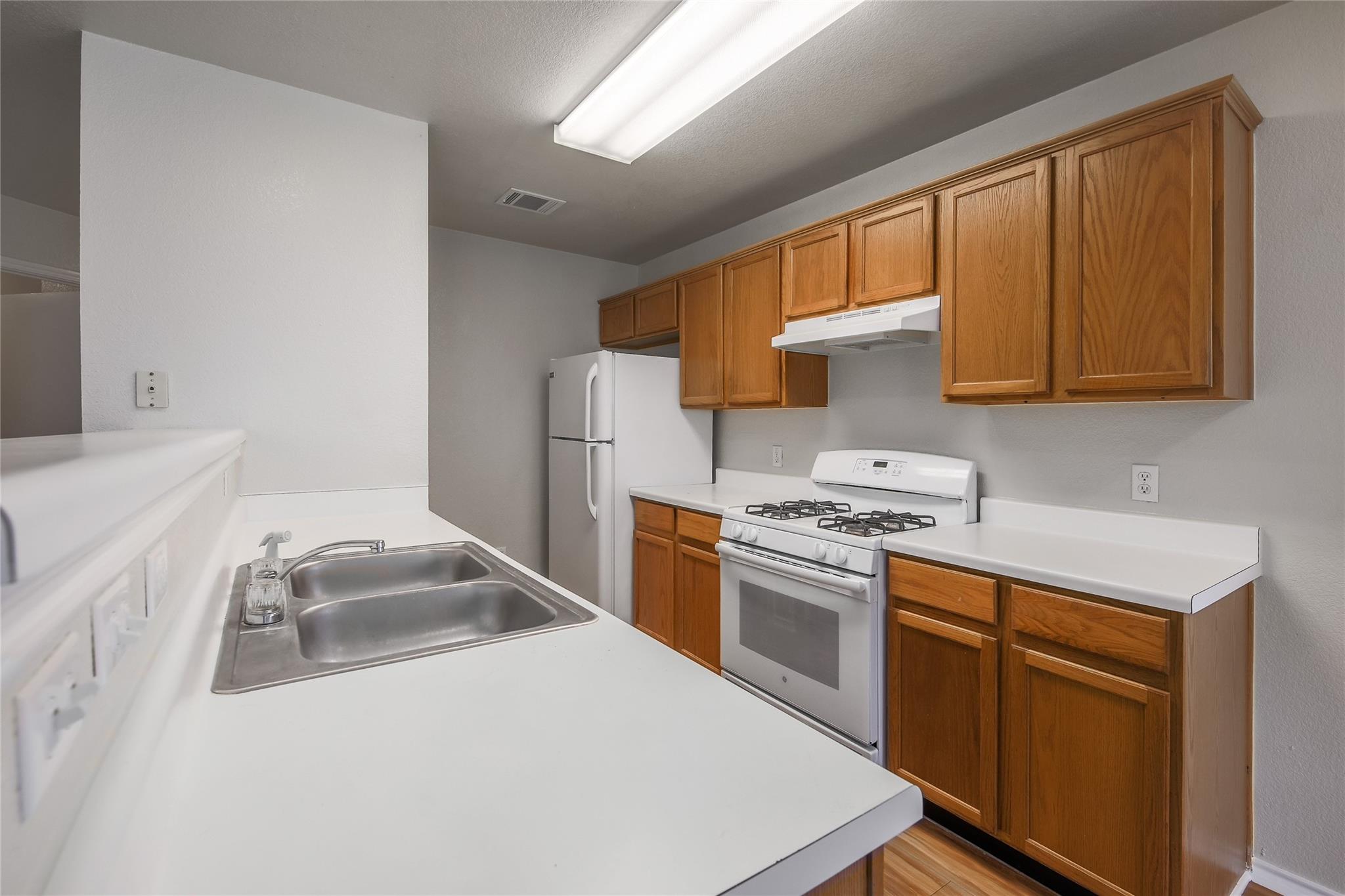 1005 Christopher Ave #a Property Photo 6