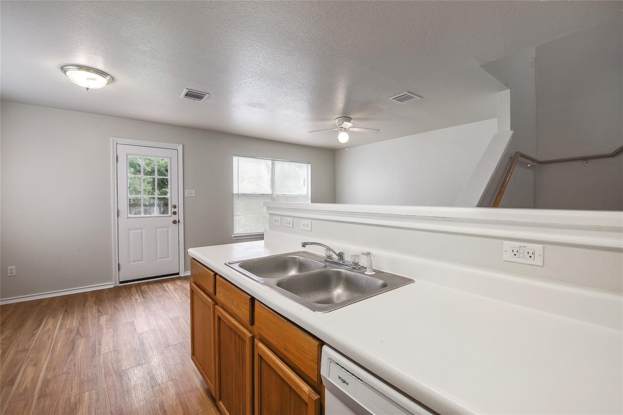 1005 Christopher Ave #a Property Photo 12