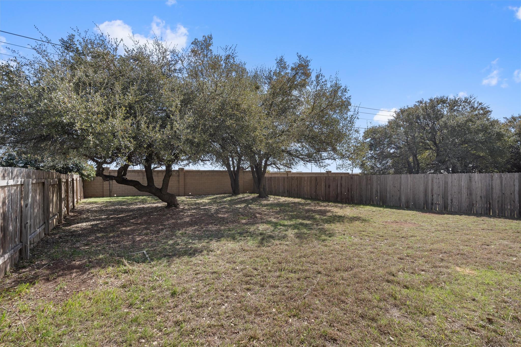 2516 Socorro Bnd Property Photo 26