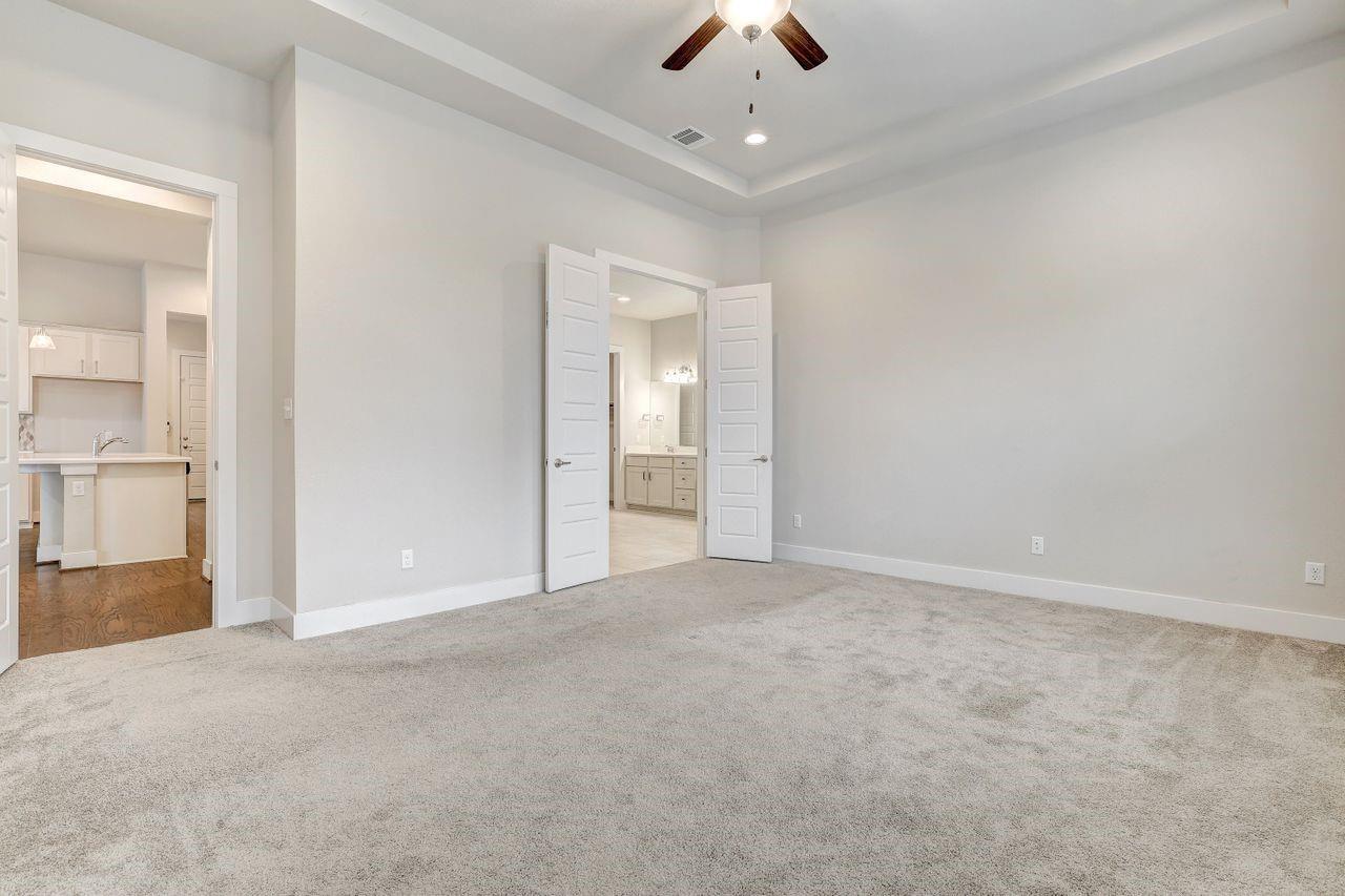 1028 Almeria Bnd Property Photo 19