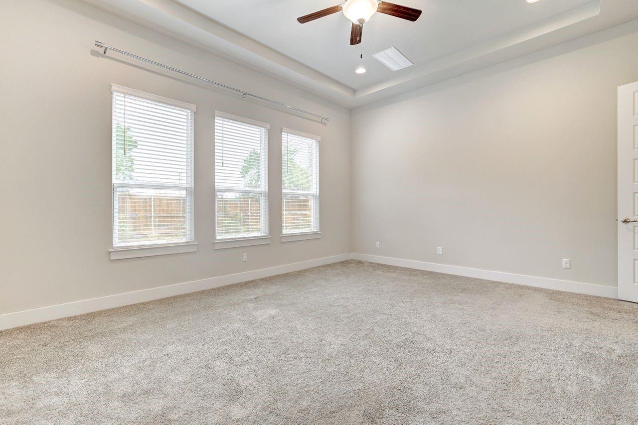 1028 Almeria Bnd Property Photo 20
