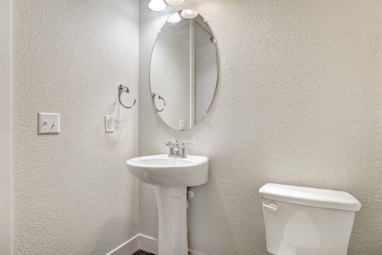 1028 Almeria Bnd Property Photo 33