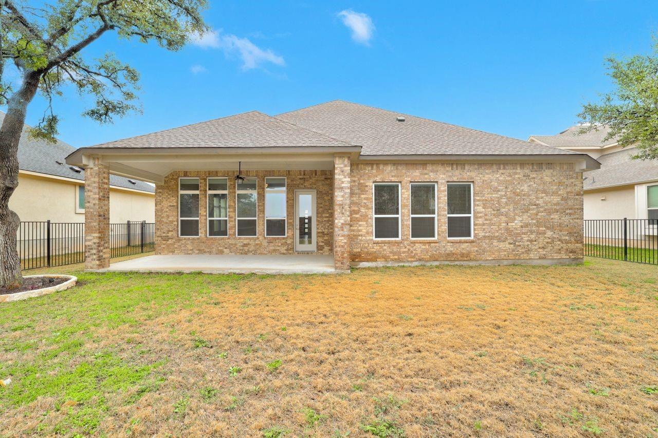 1028 Almeria Bnd Property Photo 35