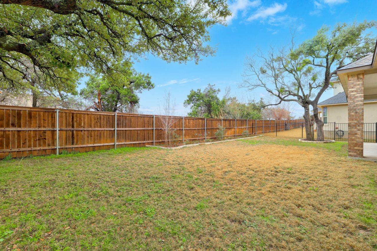 1028 Almeria Bnd Property Photo 37