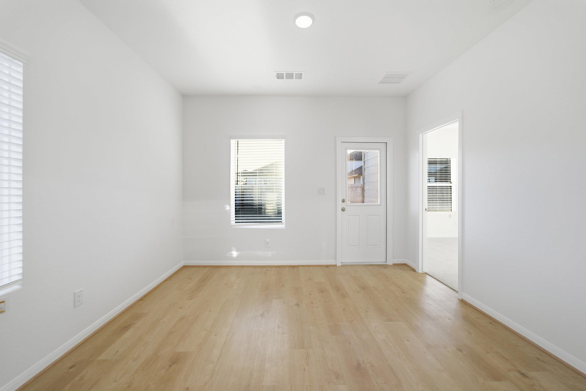 112 Vandervoort Way Property Photo 17