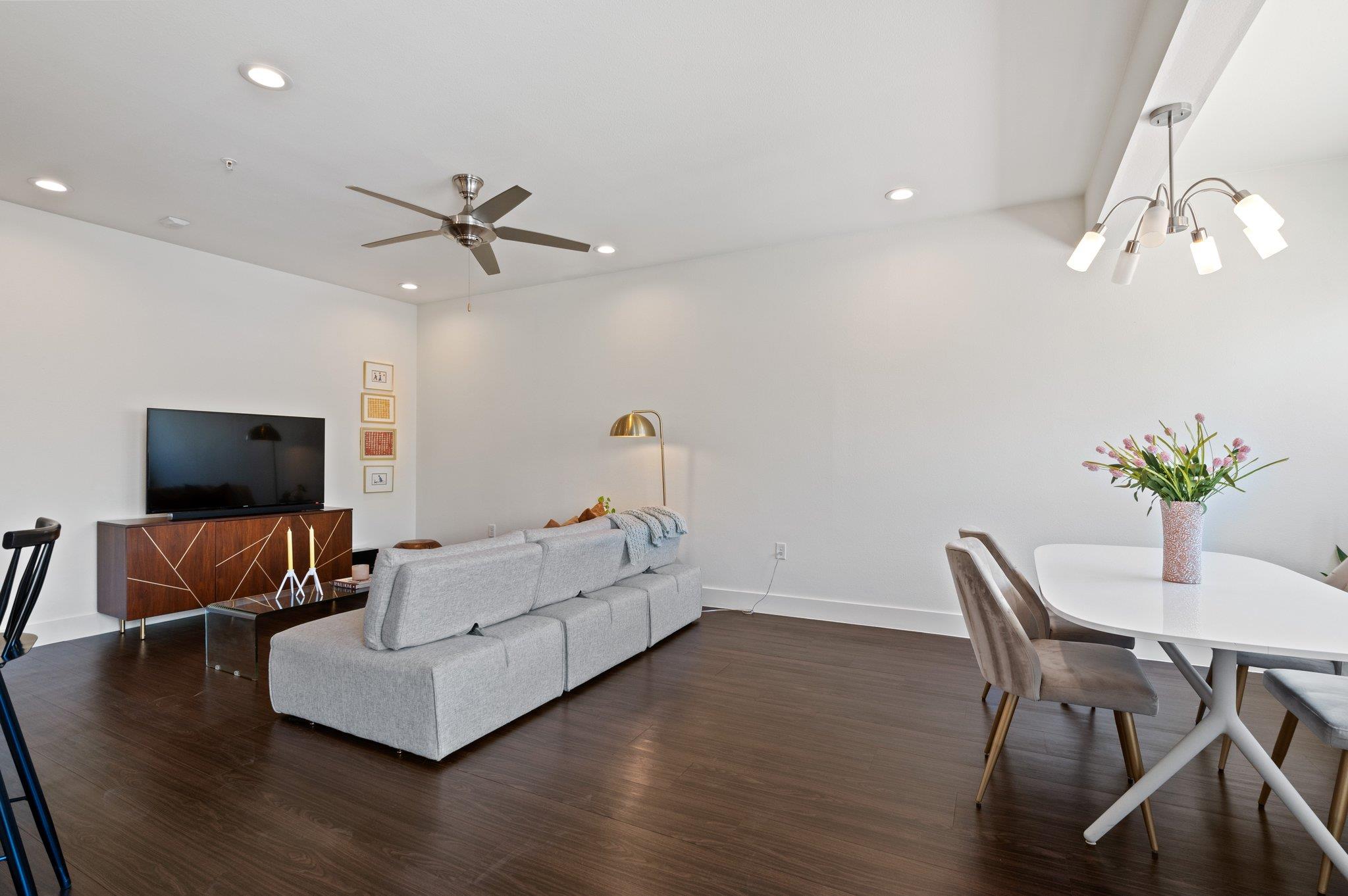 604 N Bluff Dr 227 Property Photo 14