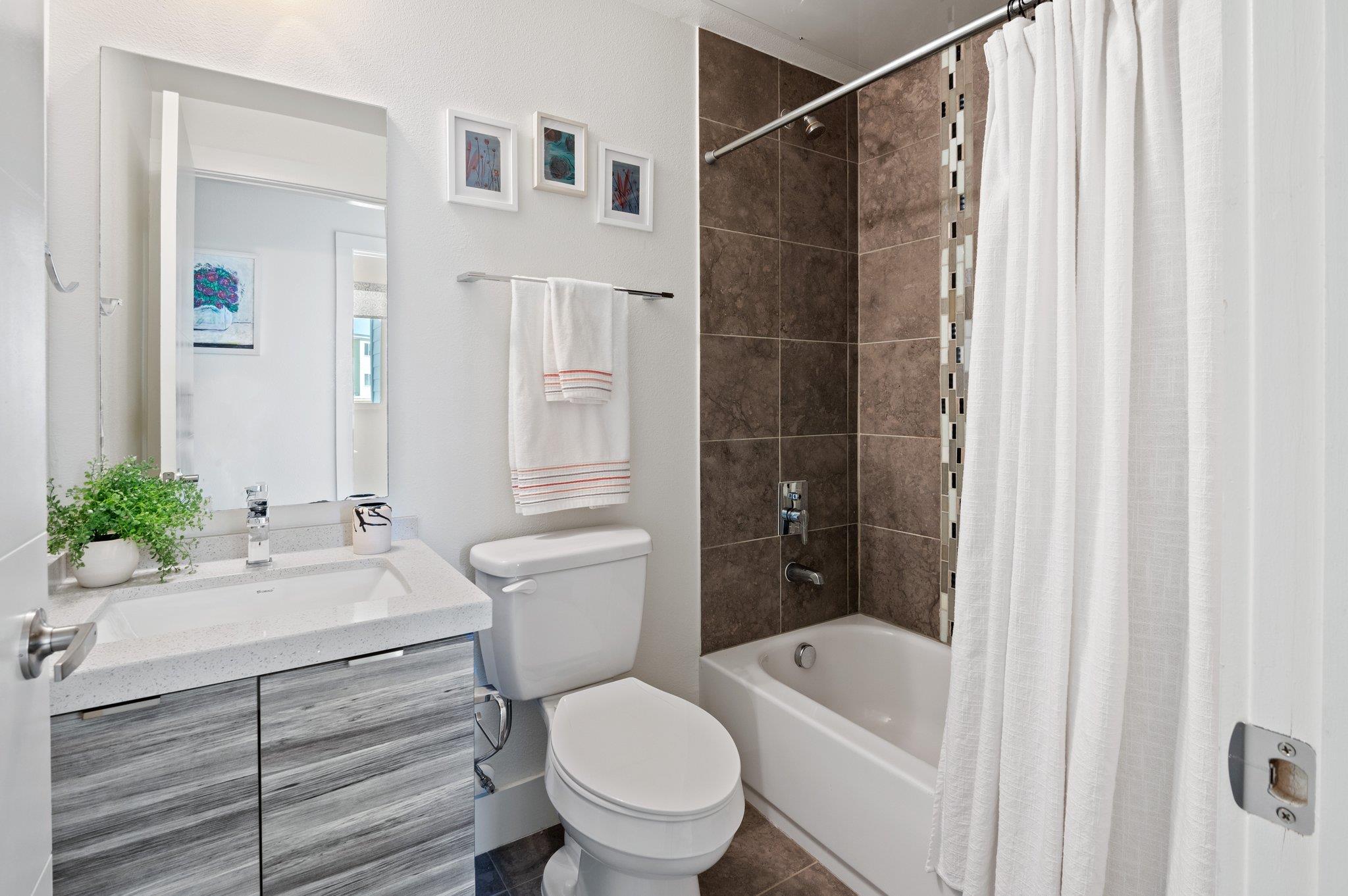 604 N Bluff Dr 227 Property Photo 15