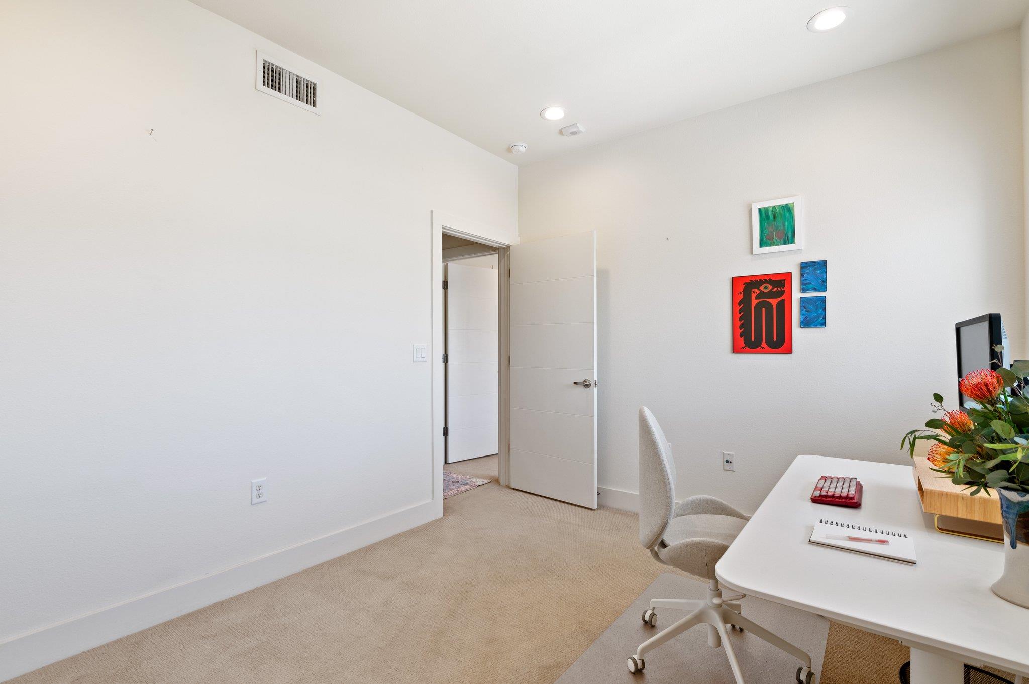 604 N Bluff Dr 227 Property Photo 18