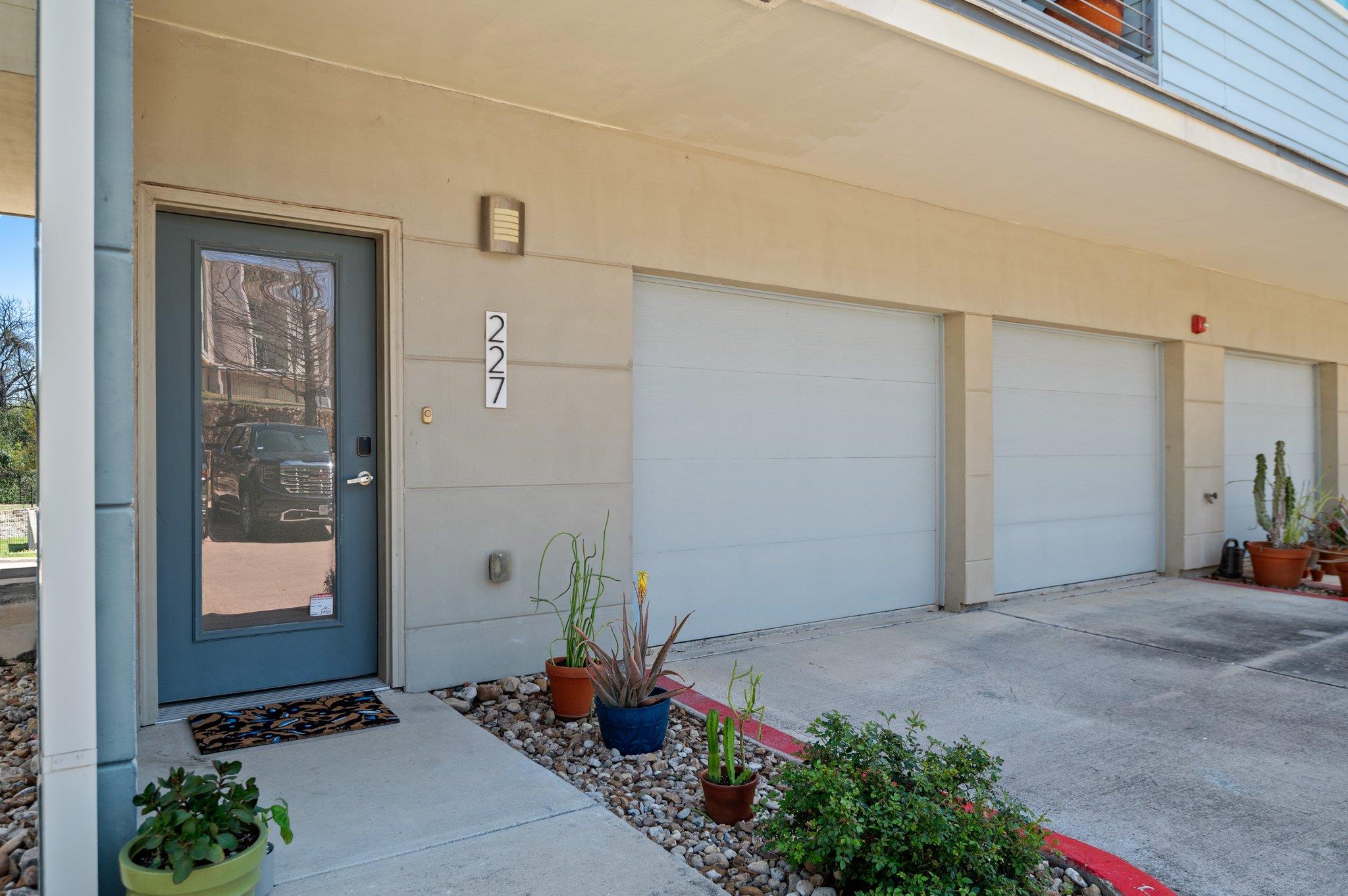 604 N Bluff Dr 227 Property Photo 26