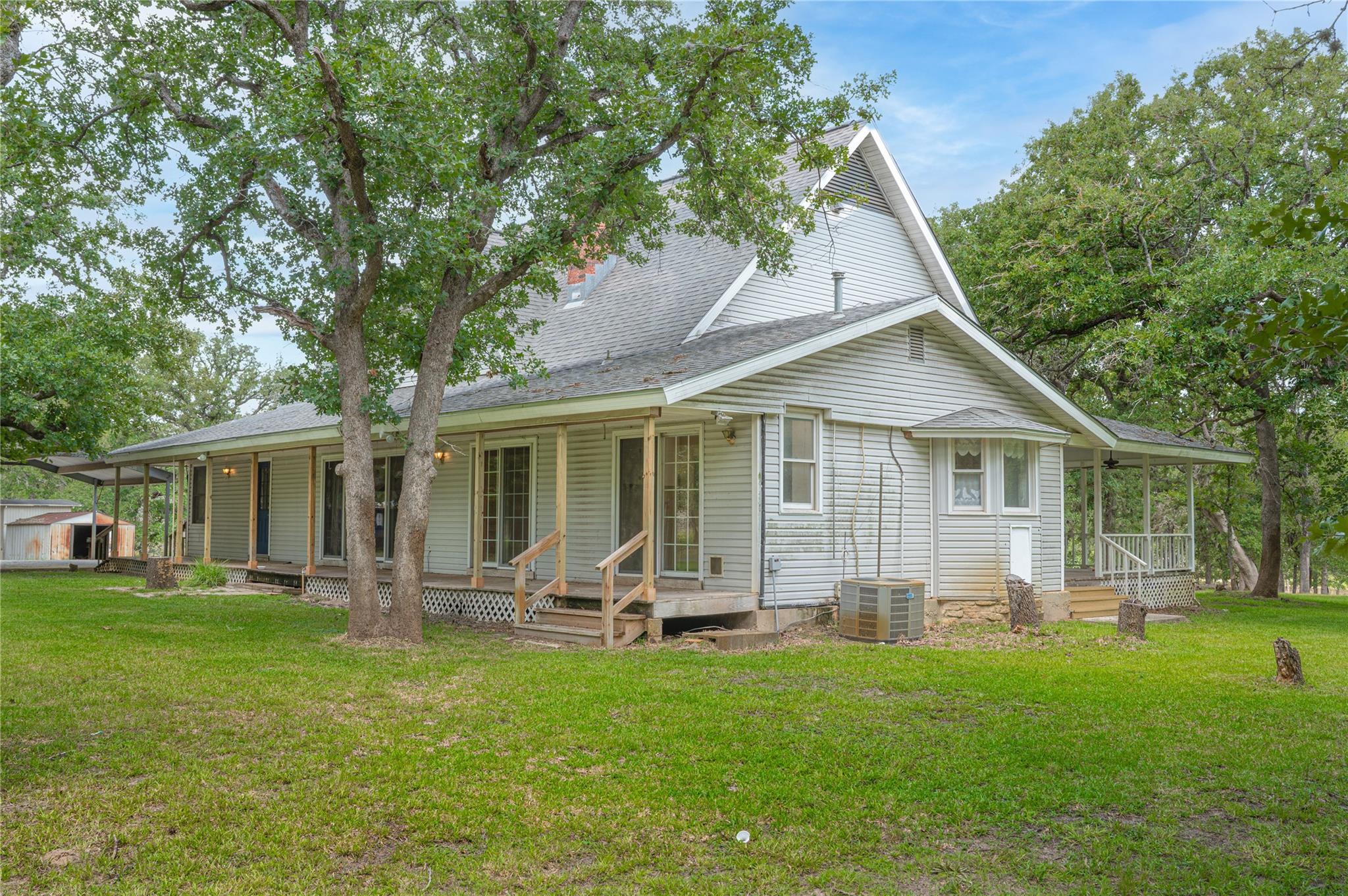 2981 Vivroux Ranch Rd Property Photo 5