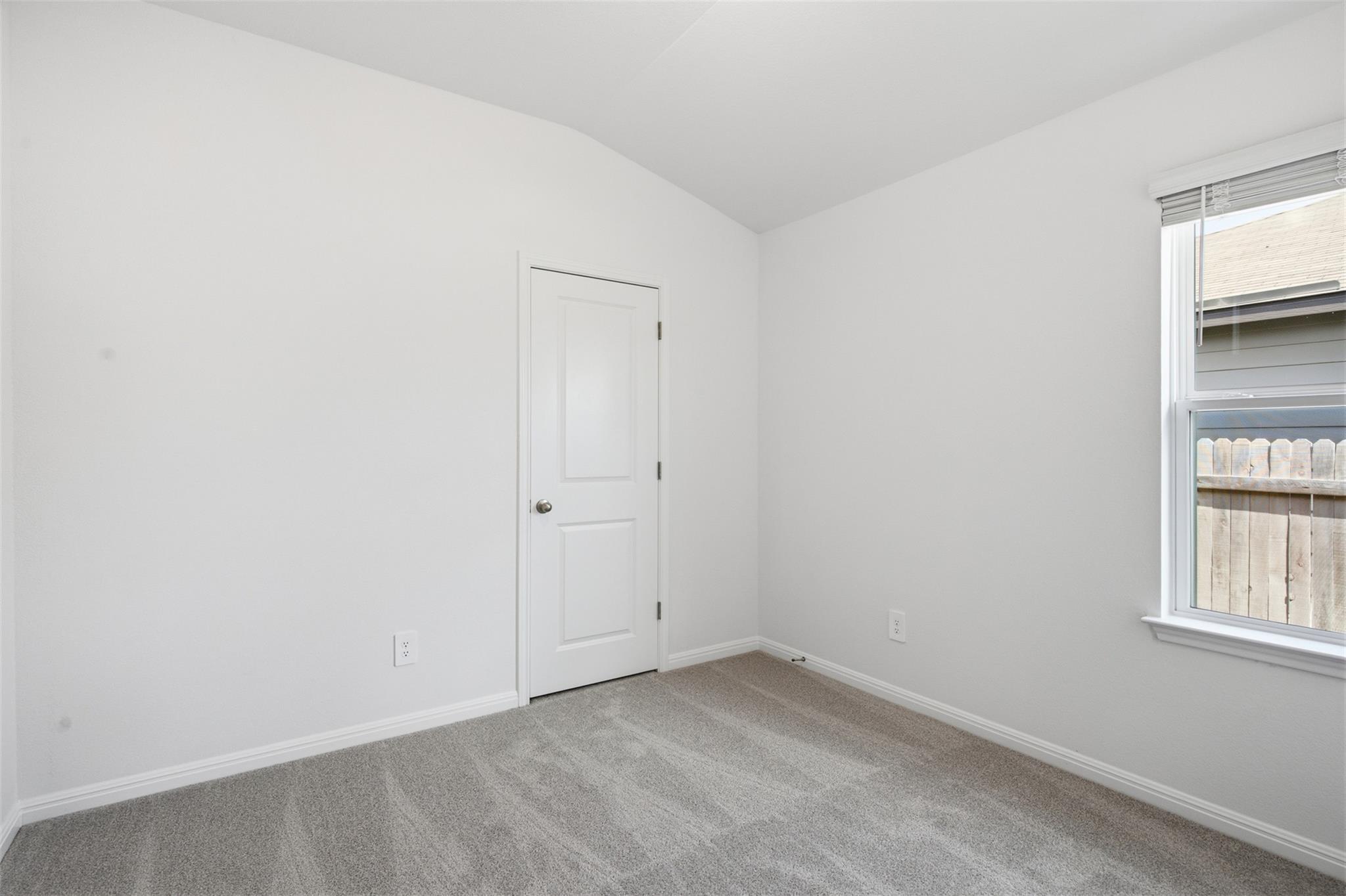 121 Honey Bee Rd Property Photo 16