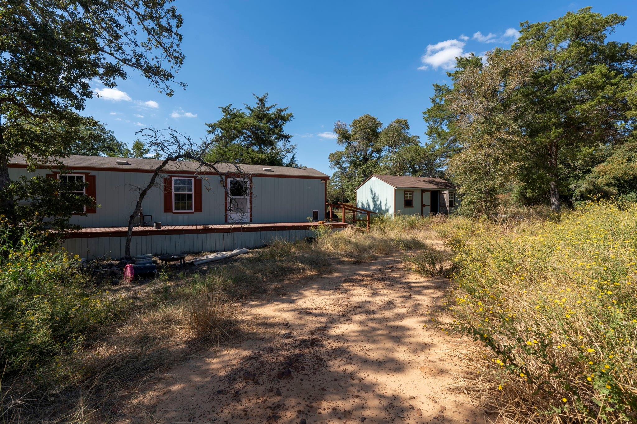3115 Chuckwagon Rd Property Photo 2