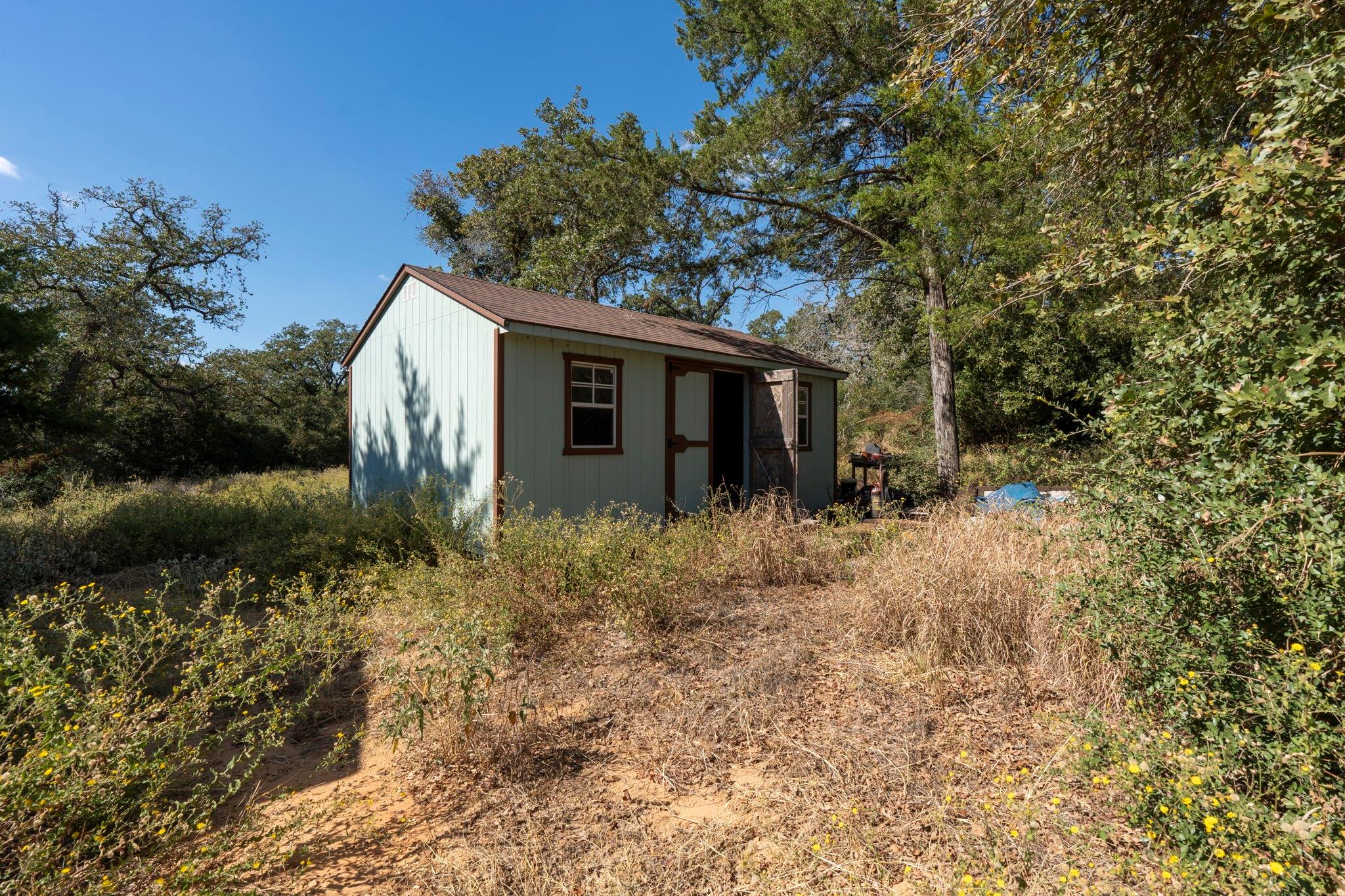 3115 Chuckwagon Rd Property Photo 3