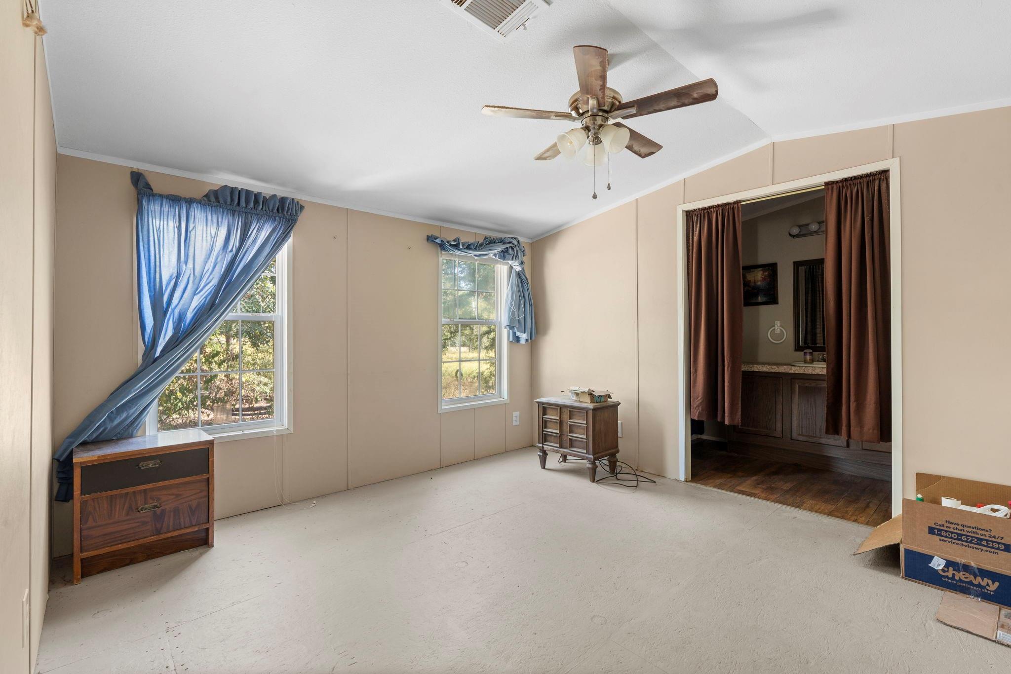 3115 Chuckwagon Rd Property Photo 4