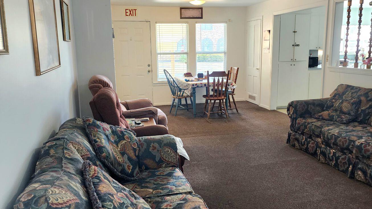 122 N Avenue E Ave Property Photo 4