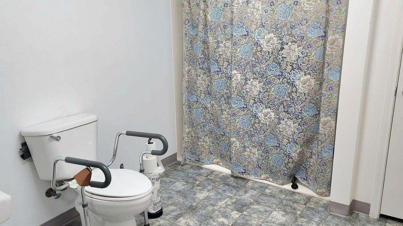 122 N Avenue E Ave Property Photo 7