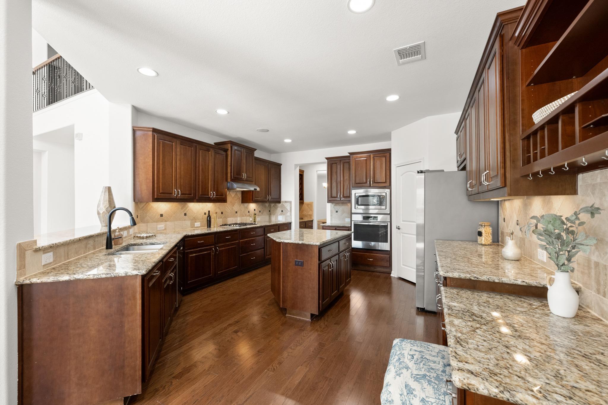 5705 Lipan Apache Bnd Property Photo 9