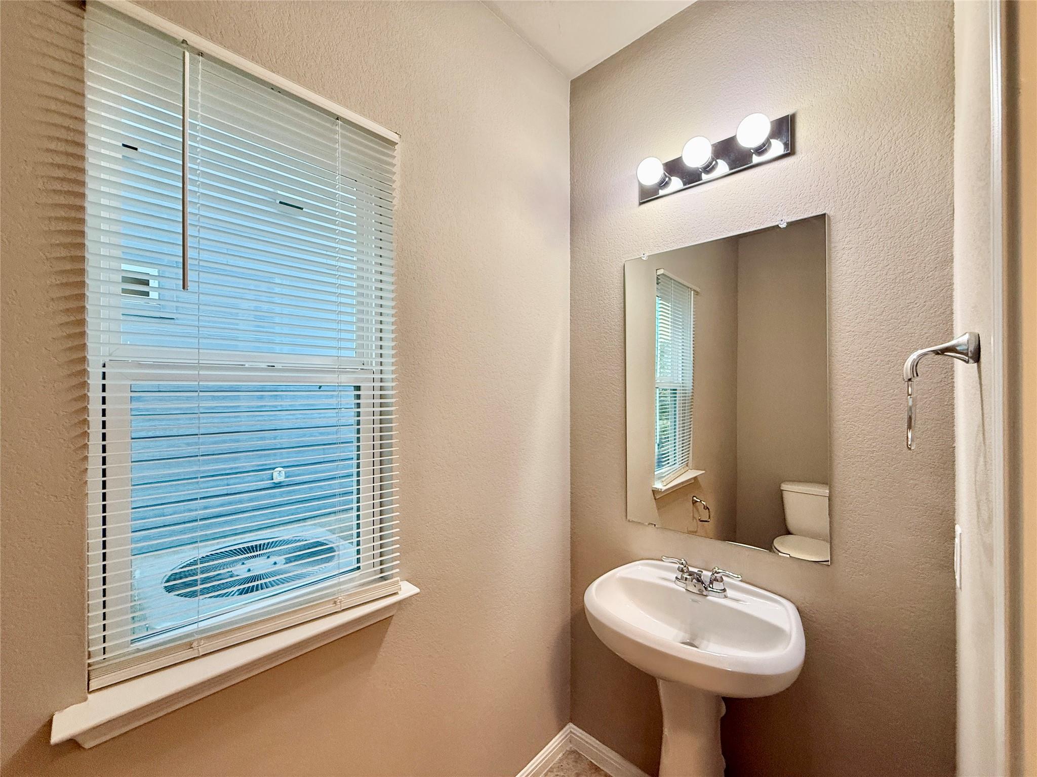 202 Mossycup Dr Property Photo 10