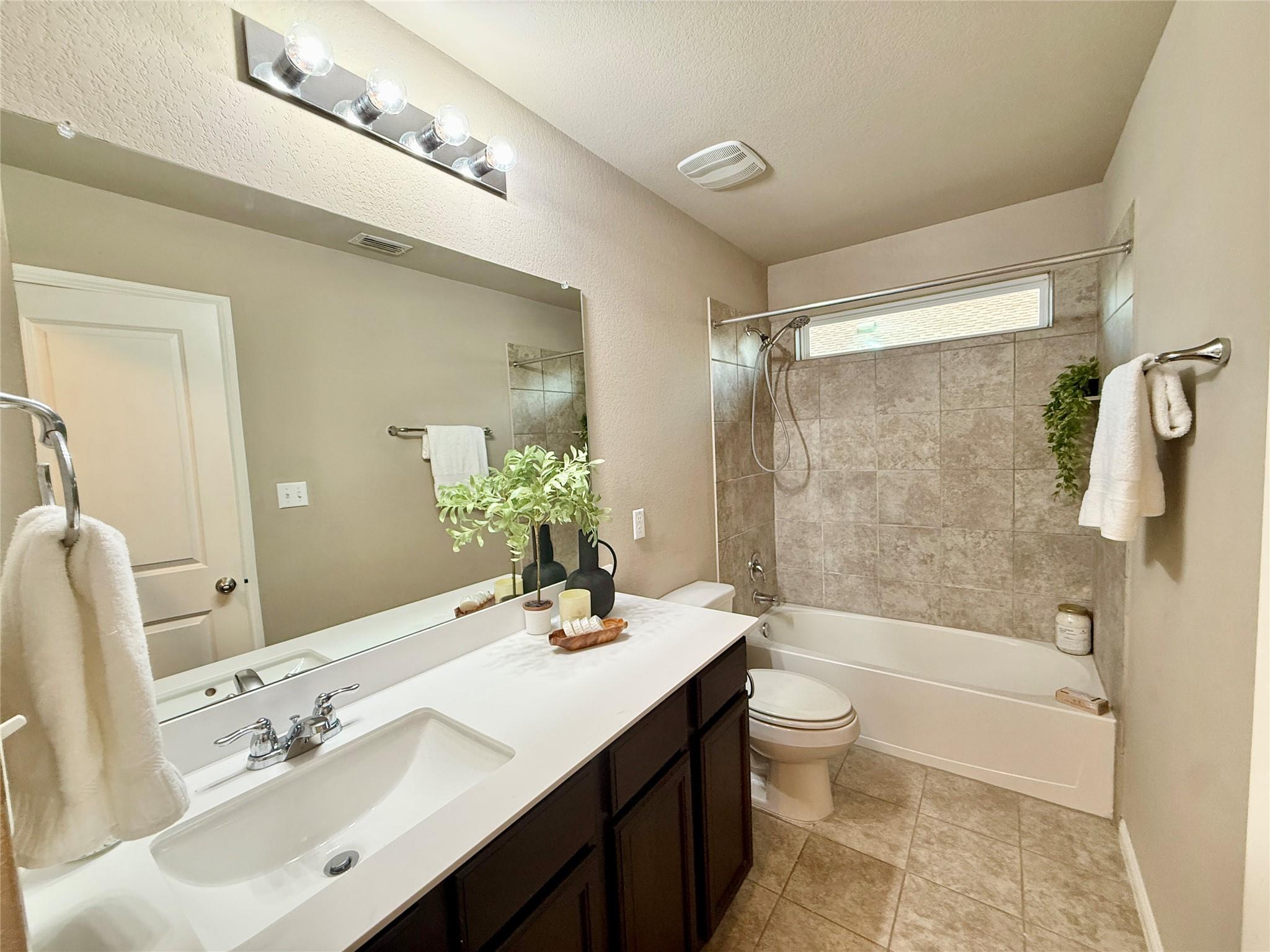202 Mossycup Dr Property Photo 14
